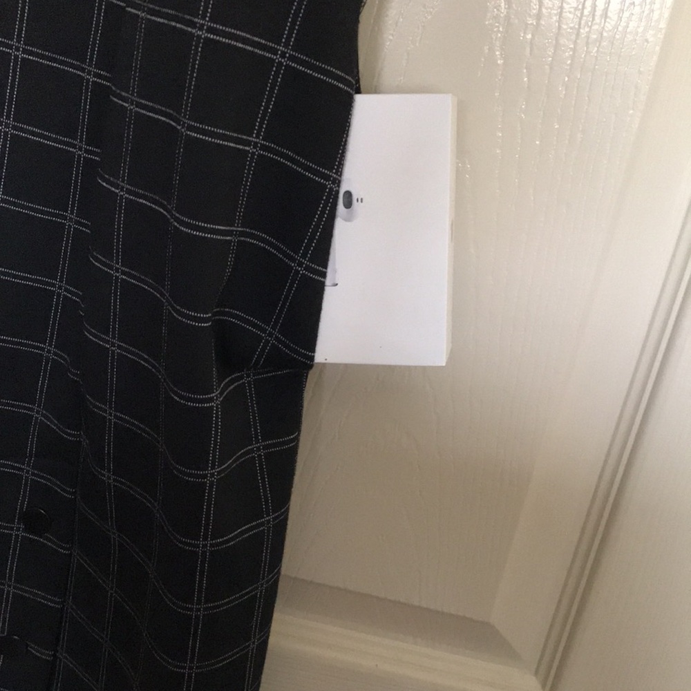 Dress - Picture 4 of 4